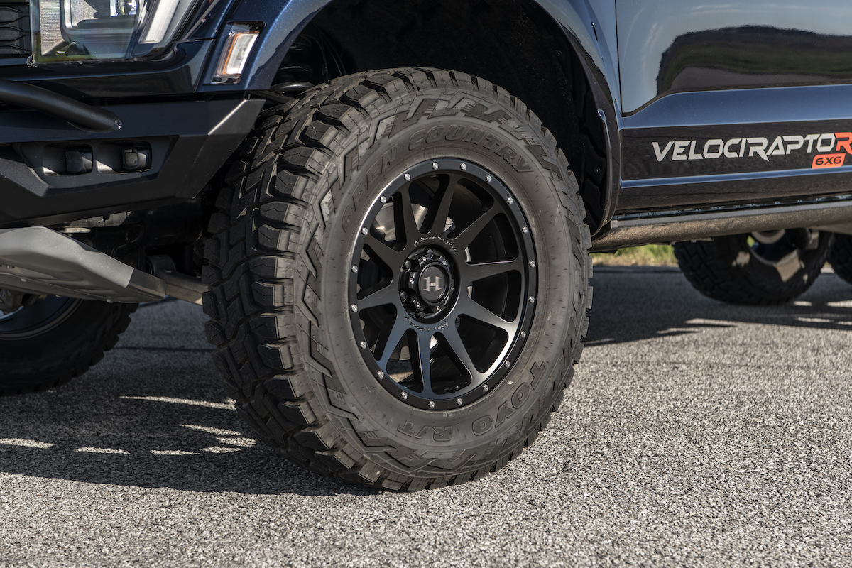 VelociRaptoR 6X6 Ford Raptor