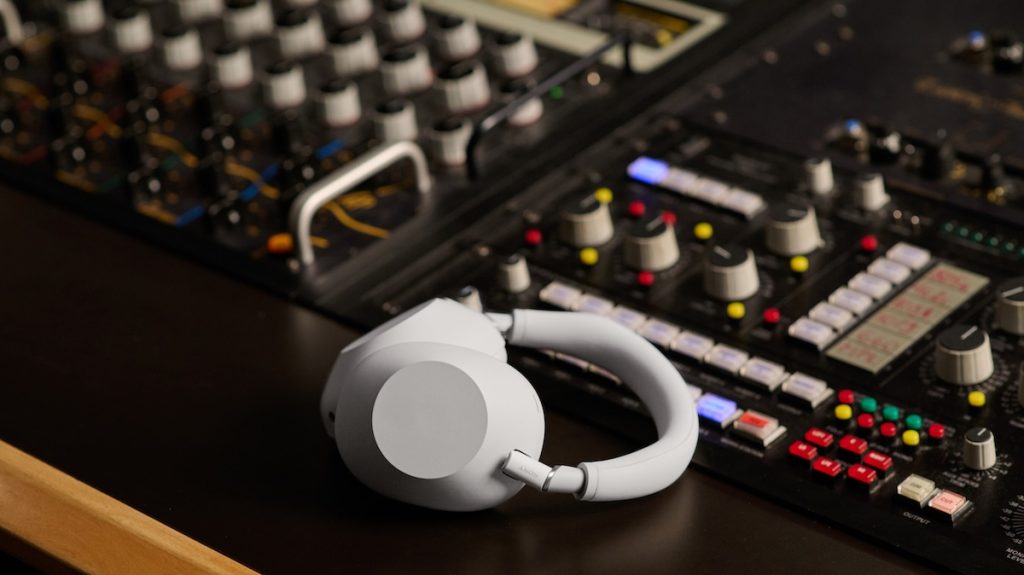 Sony WH-1000XM6 Headphones