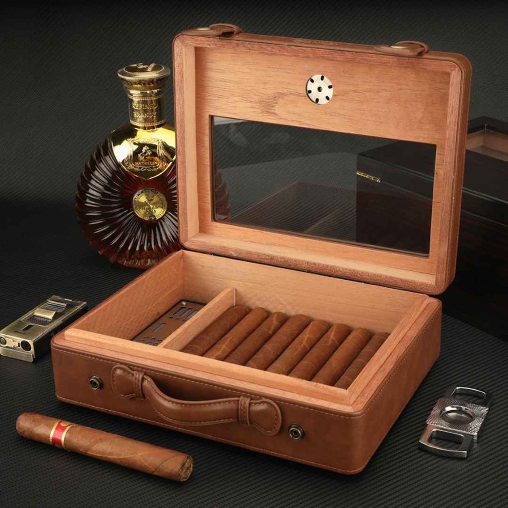 Fluid and Fire Travel Humidor Box clubforman.com 3