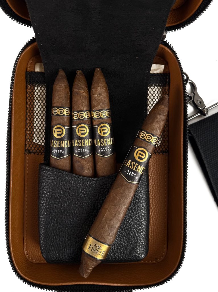 Herf Crossbody 2.0 Cigar Case
