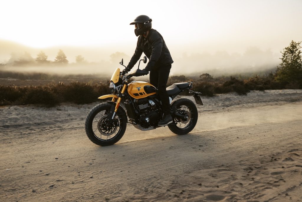 Triumph Scrambler 400 XC clubforman.com 2