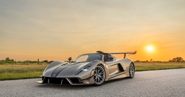 Venom F5 LF: A 1 of 1 Manual Maverick