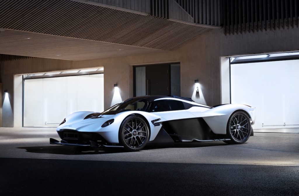 Aston Martin Valkyrie clubforman.com 2