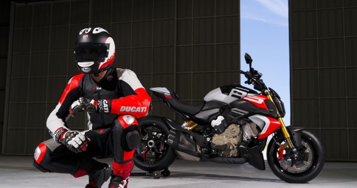 Ducati Diavel V4 RS Drops the Hammer on Tradition