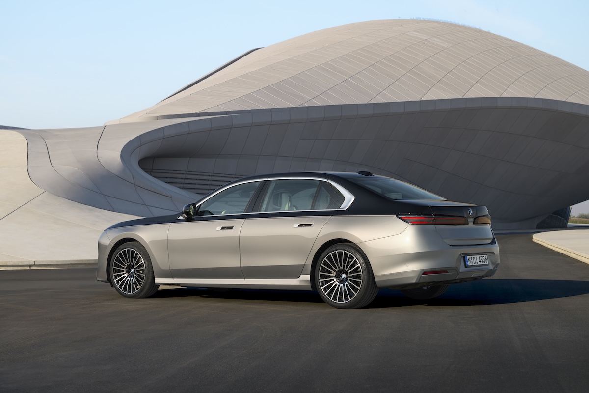 2027 BMW 7 Series: Neue Klasse Arrives in the Luxury Flagship clubforman.com51