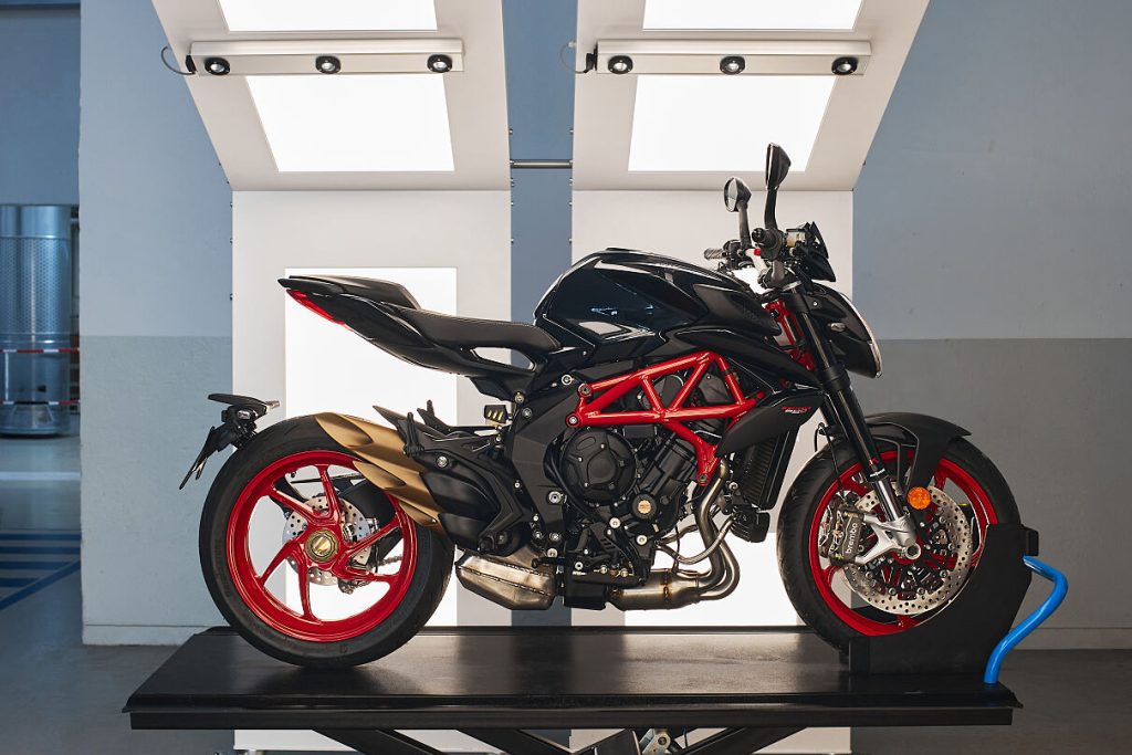 Brutale 800 Nero Carbonio: MV Agusta’s Premium Naked Goes Stealth