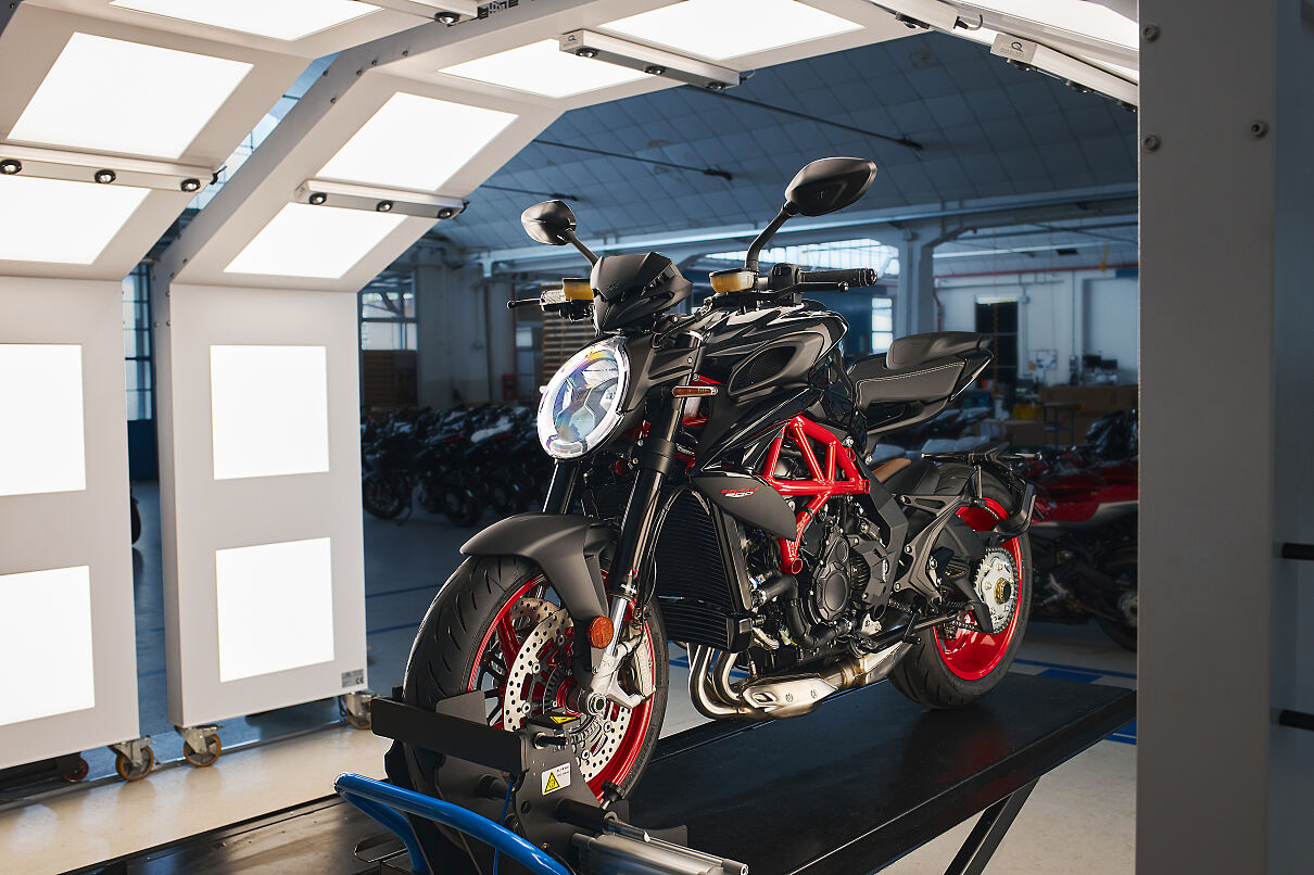 Brutale 800 Nero Carbonio