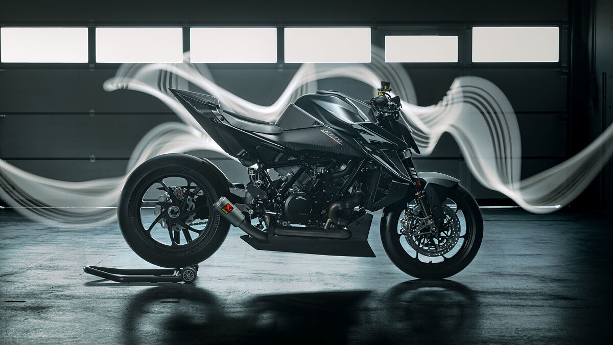 2026 KTM 1390 Super Duke RR Track