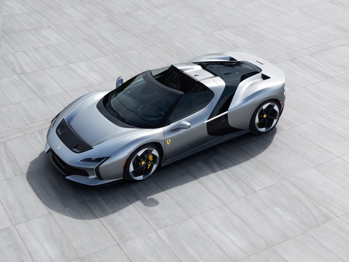 The new Ferrari HC25 — a One-Off roadster from Ferrari's Special Projects programme, designed by Flavio Manzoni on F8 Spider architecture. 720 cv turbo V8, matt Moonlight Grey, and a design that bridges the mid-rear V8 spider era with the F80 and 12Cilindri visual language. Debuted at Ferrari Racing Days, Circuit of the Americas.
Learn more at clubforman.com. Link to the full article is in the comments.
