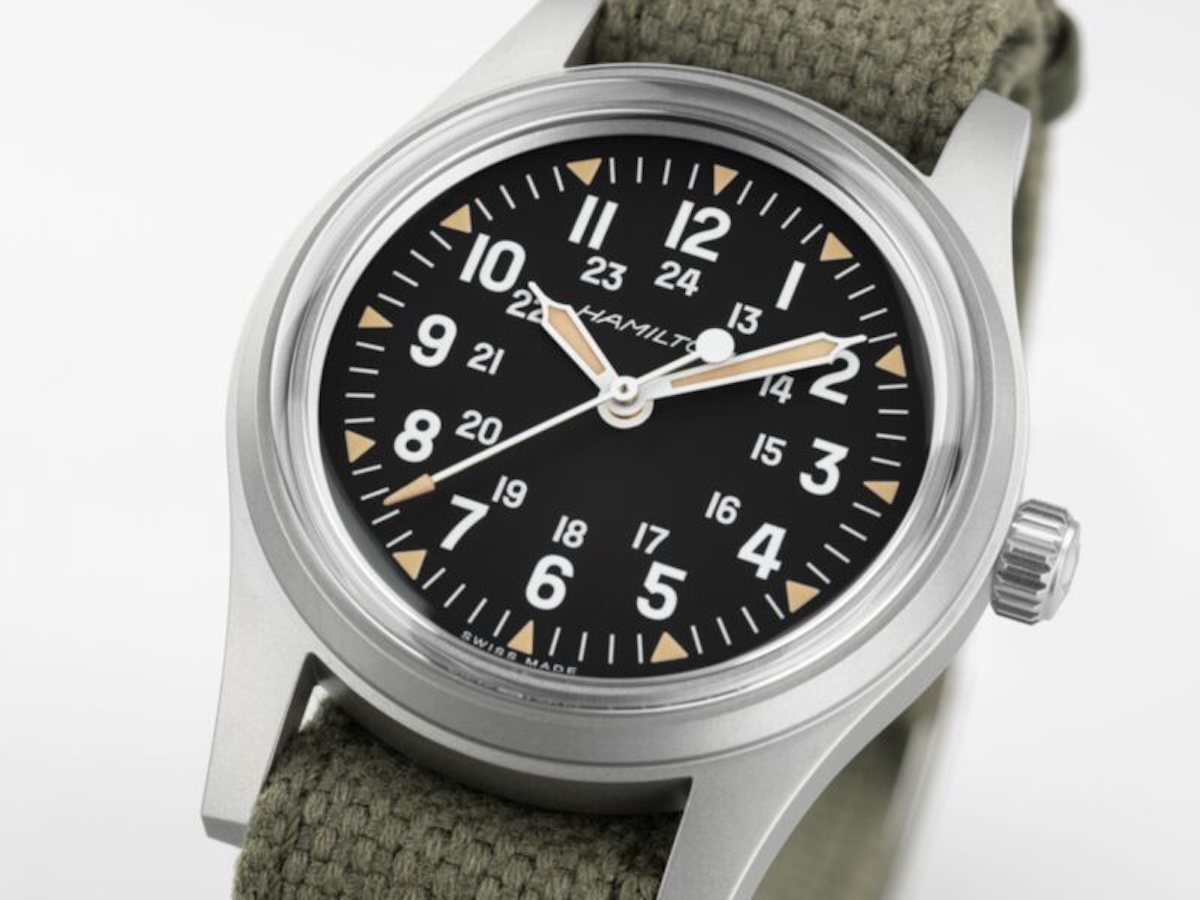 Hamilton Khaki Field Mechanical 36mm profile shot showing the 10.2mm case thickness and fixed bars