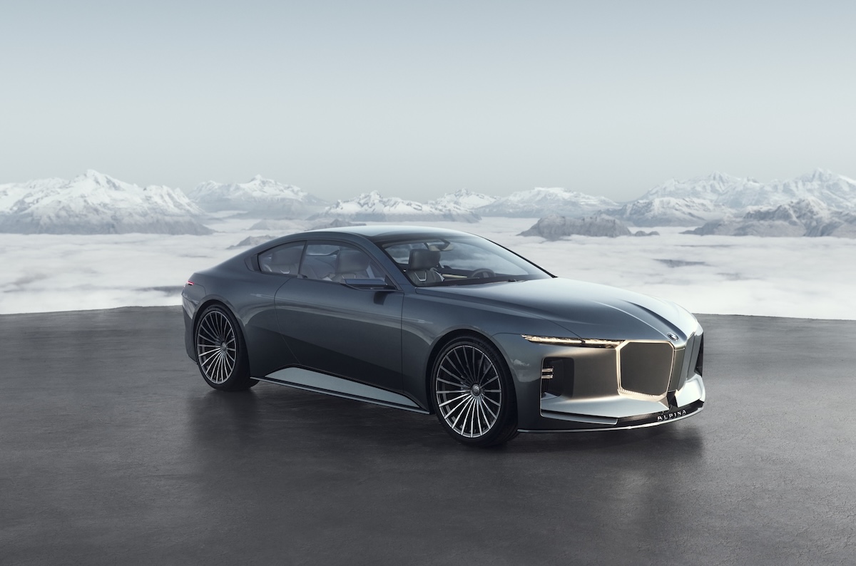 Vision BMW ALPINA design study front three-quarter view in dark green at Concorso d'Eleganza Villa d'Este 2026
