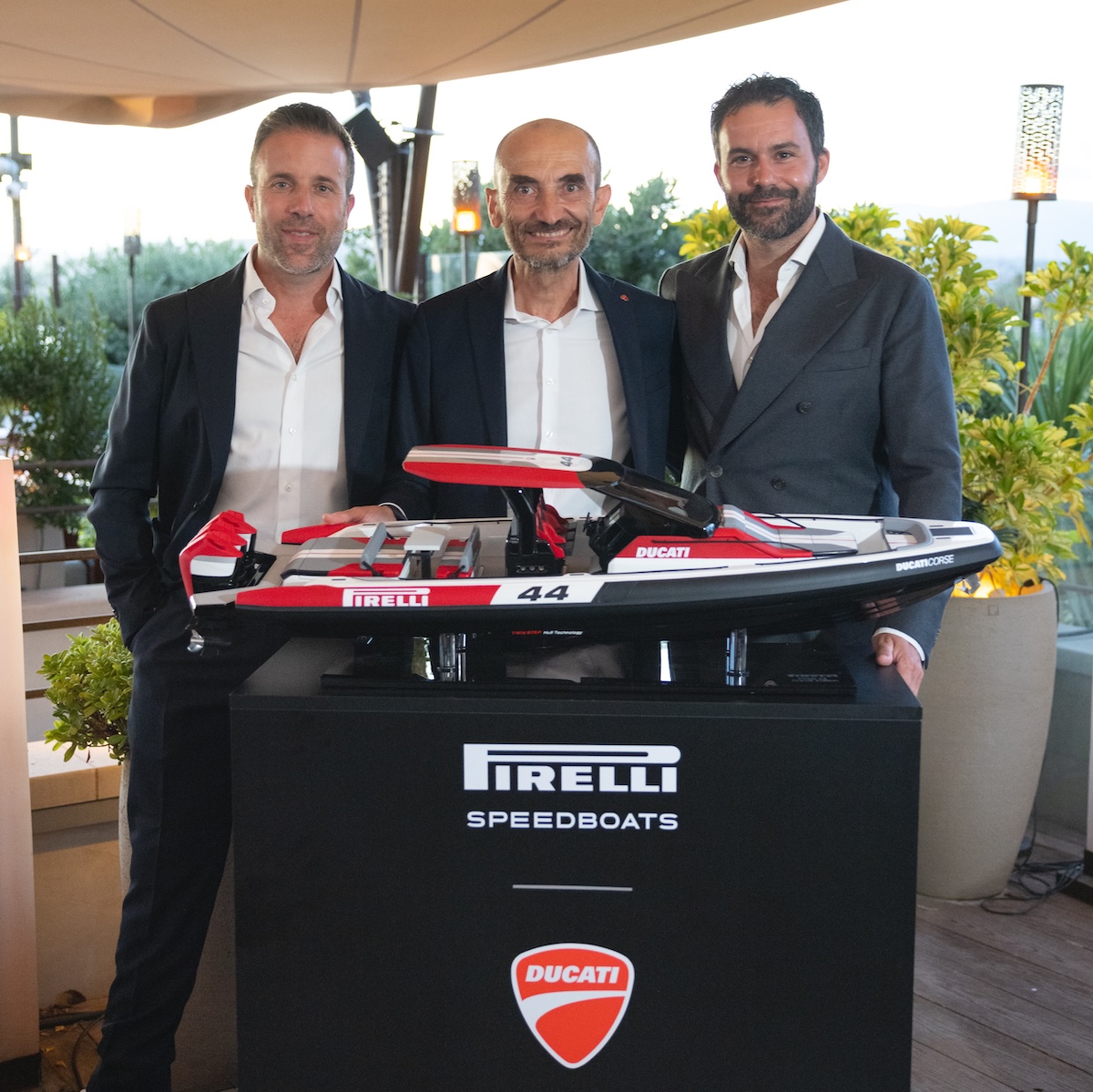 PIRELLI 44 Ducati Edition