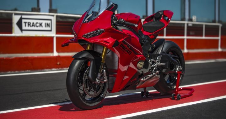 The 2027 Ducati Panigale V4 S Puts Race-Shop Parts in a $35,995 Showroom Bike